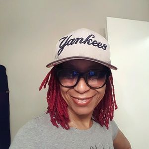 Meet your Posher, Dionne